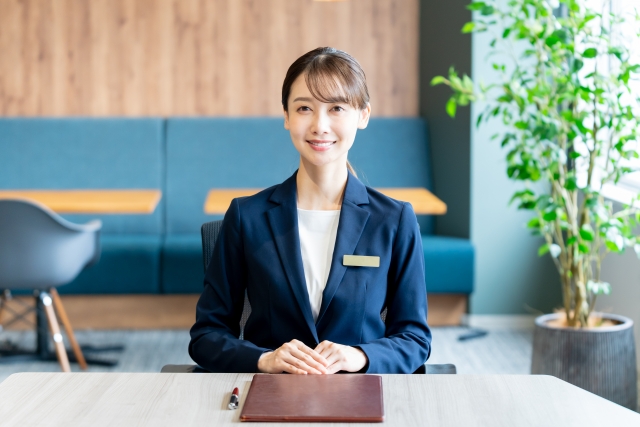 【中部】ゴルフ場のフロント受付/EO093