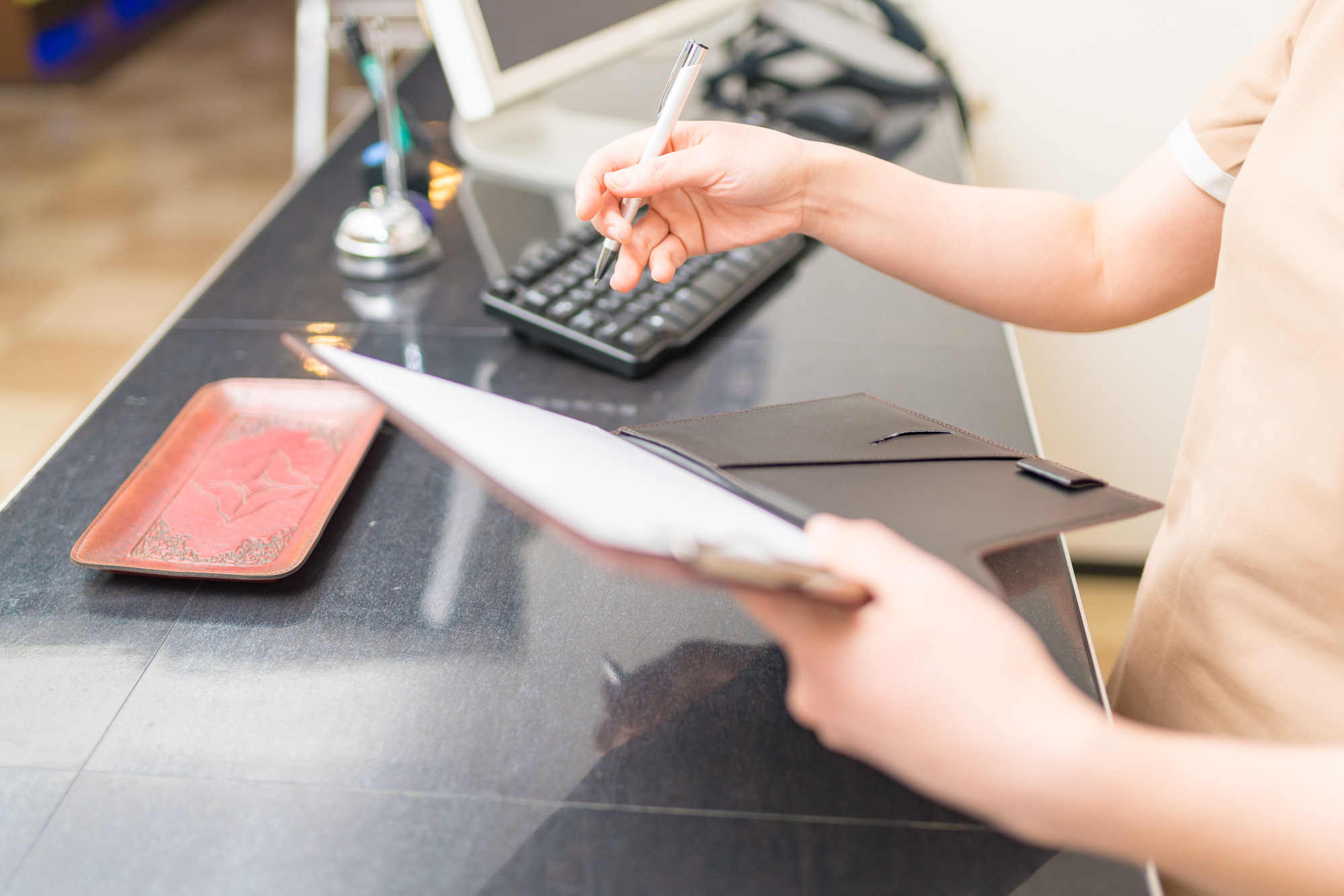 ホテルフロントナイトスタッフ（ほてる寛楽Premier　宇都宮駅東口）