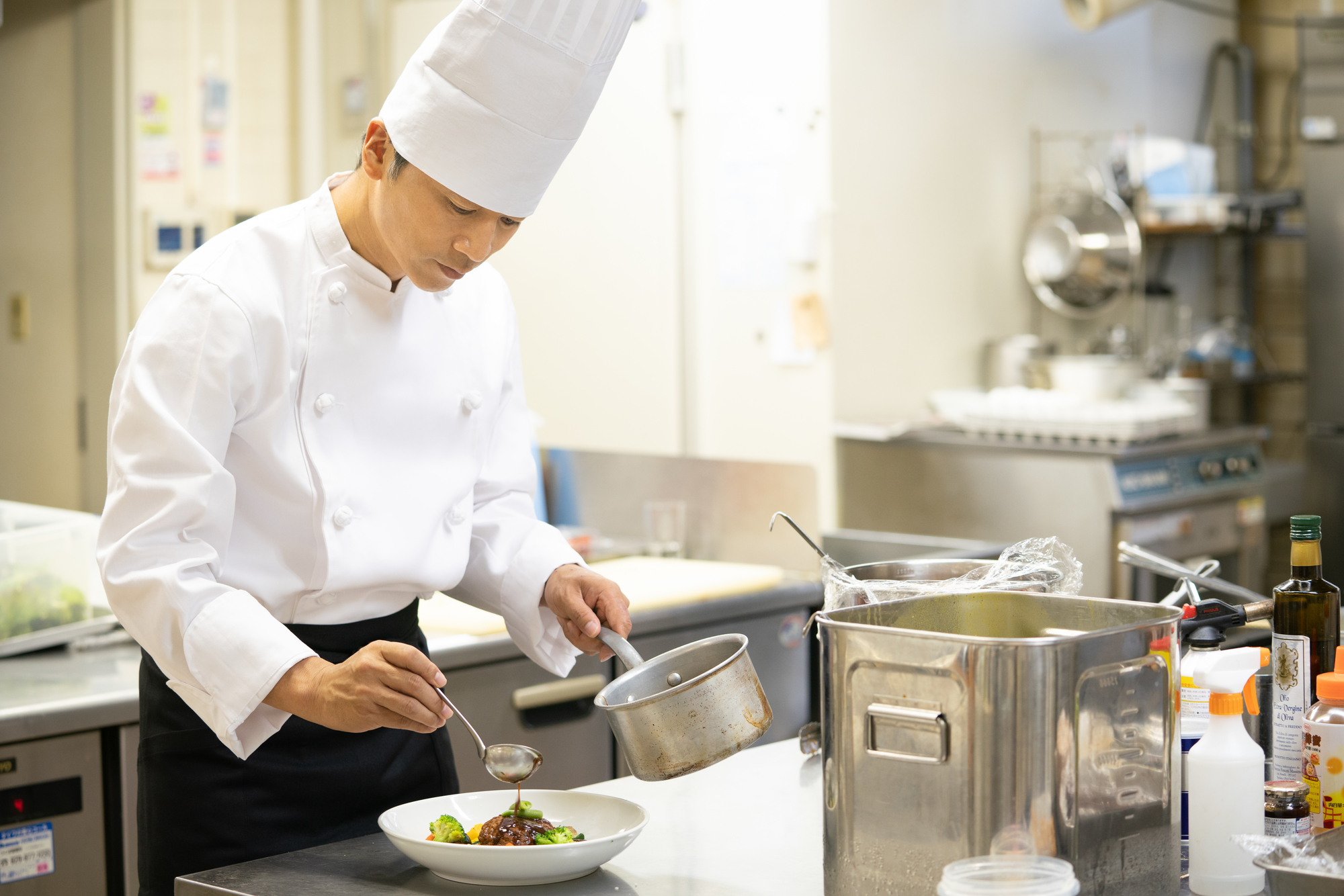 夕食スタッフ（ほてる寛楽Premier　富士山新御殿場インター国道246）