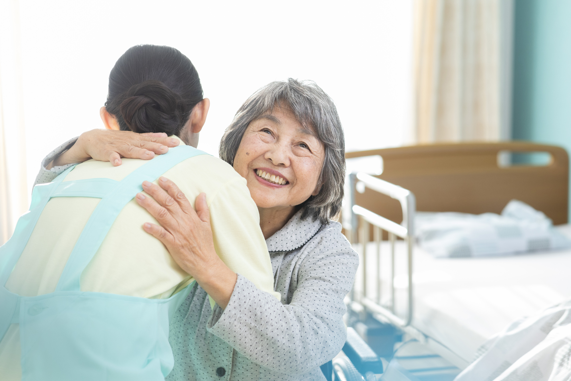 介護福祉士募集｜ウエストライフ南片江｜施設＋訪問介護でスキルアップ可能/福岡市城南区