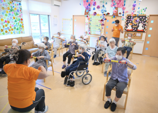 【正社員／介護職】小規模多機能ホーム勤務｜資格取得支援あり・未経験OK｜夜勤相談可｜雲仙市千々石町／マイカー通勤可