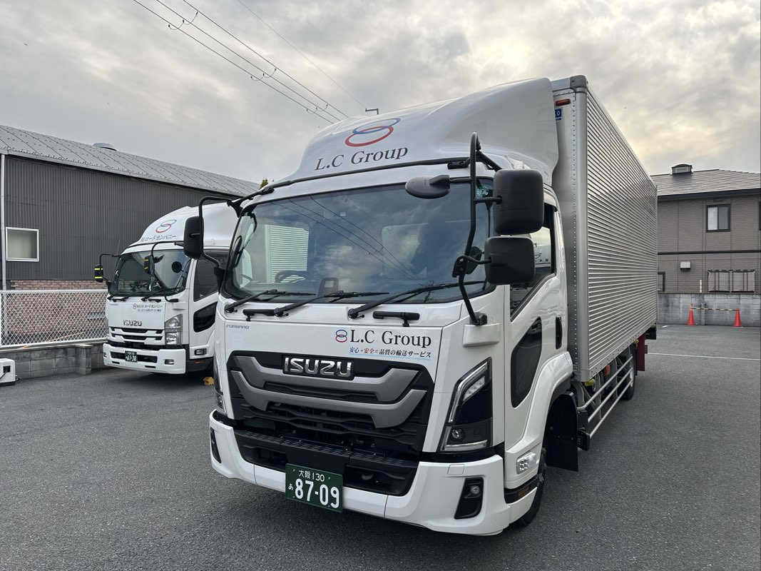 埼玉県入間市【日勤】中型トラックドライバー